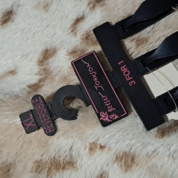 3 for 1 Reversible Betsey Johnson Belt Trio- XL - Picture 2 of 7
